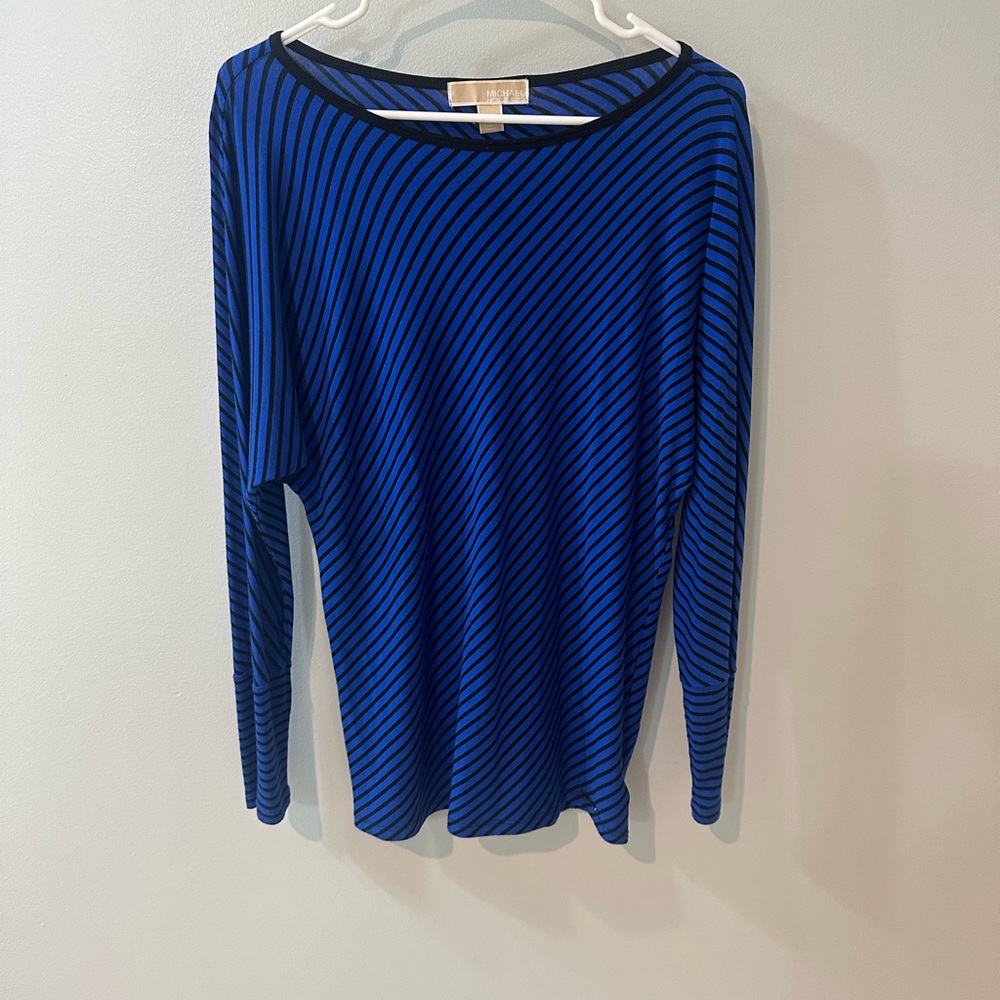 Michael by Michael Kors long sleeved tunic shirt 💙🖤